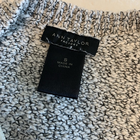 Ann Taylor Slouchy Sweater - Size Small - Picture 2 of 3